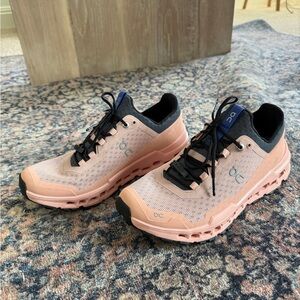 On Running Cloudultra Shoes |
Rose Cobalt | Women's 8